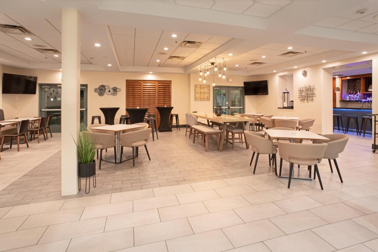 Holiday Inn & Suites Goodyear - West Phoenix Area By Ihg Buitenkant foto