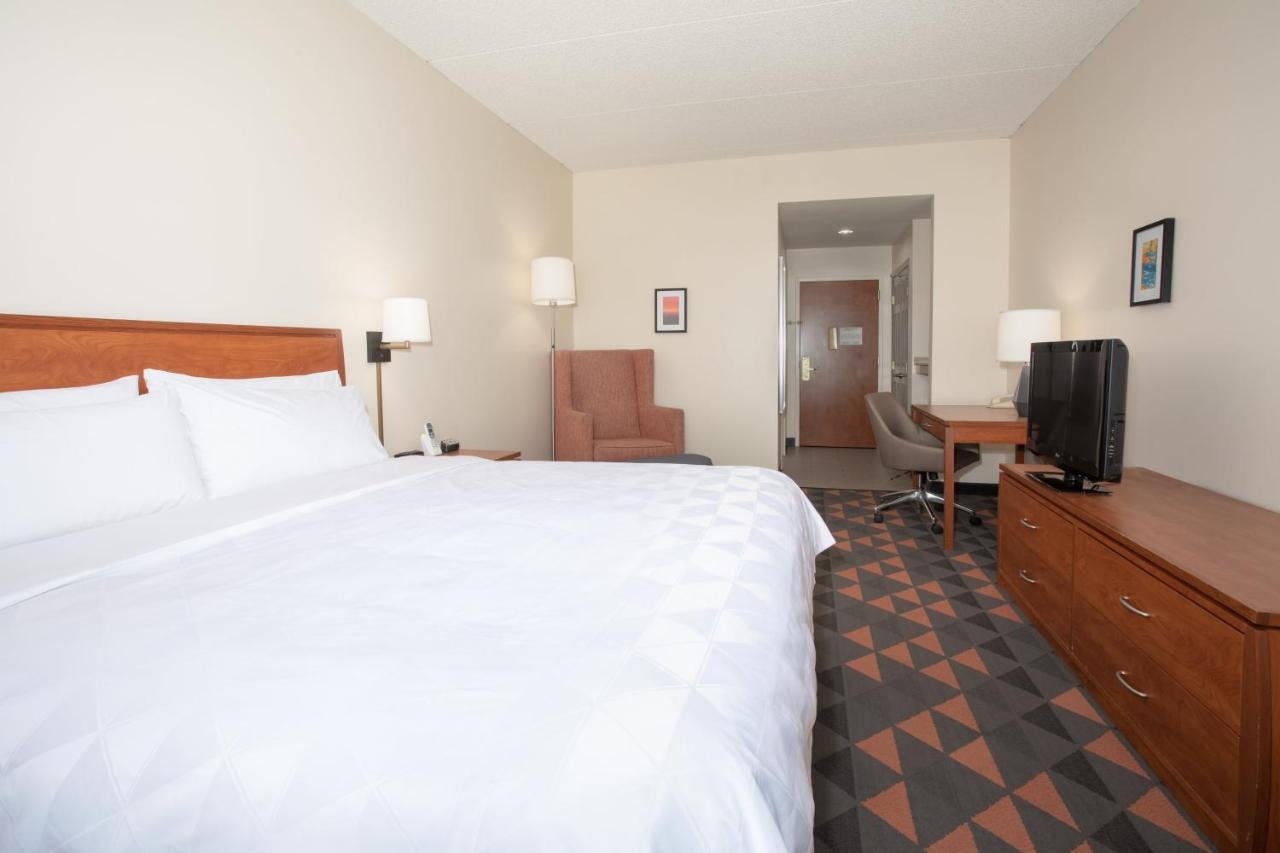 Holiday Inn & Suites Goodyear - West Phoenix Area By Ihg Buitenkant foto