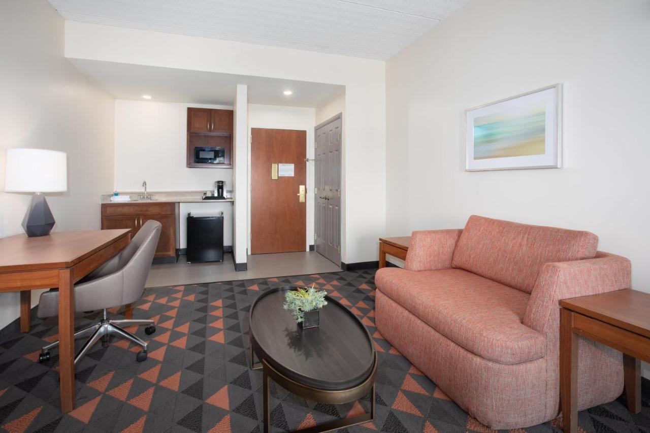 Holiday Inn & Suites Goodyear - West Phoenix Area By Ihg Buitenkant foto