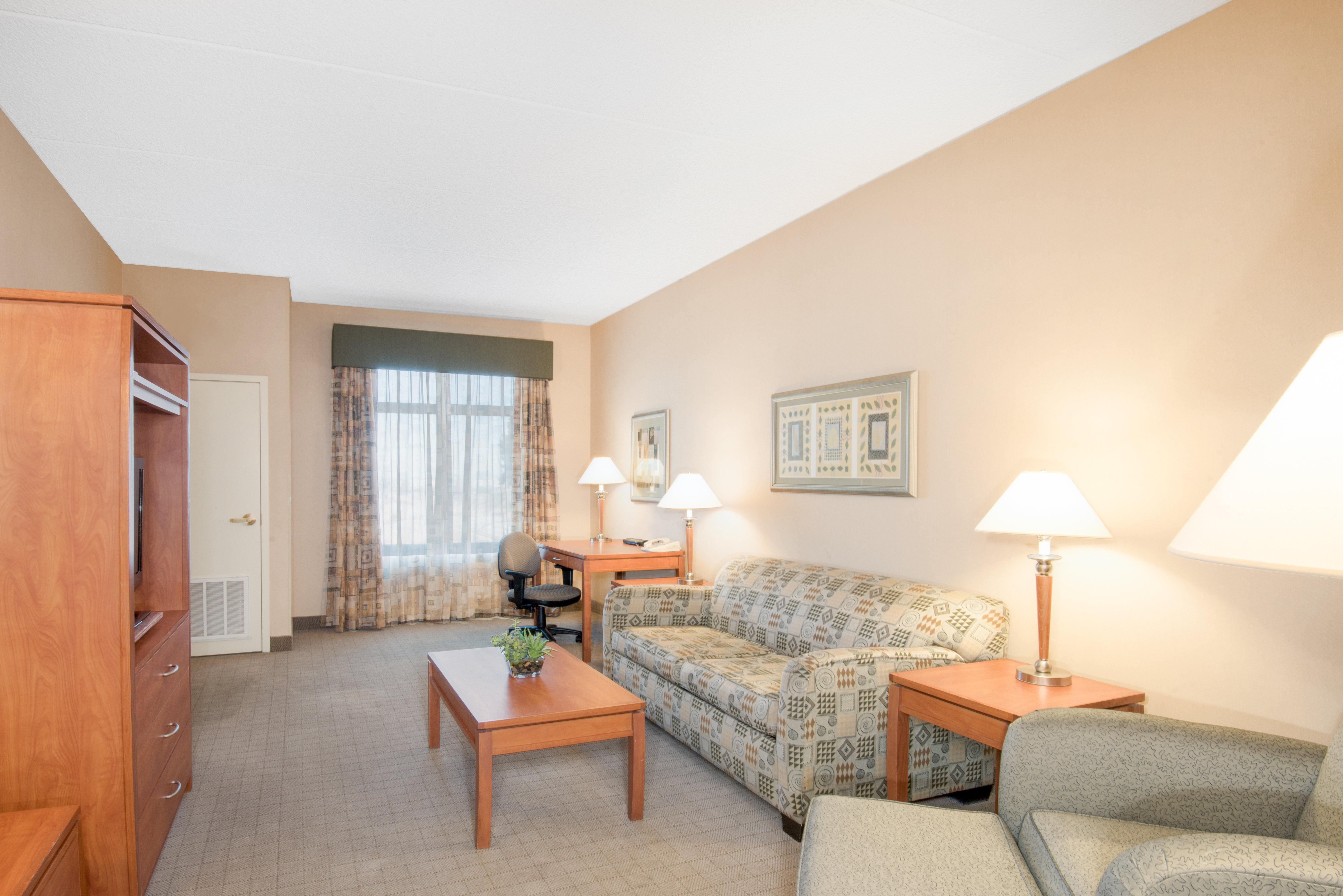 Holiday Inn & Suites Goodyear - West Phoenix Area By Ihg Buitenkant foto