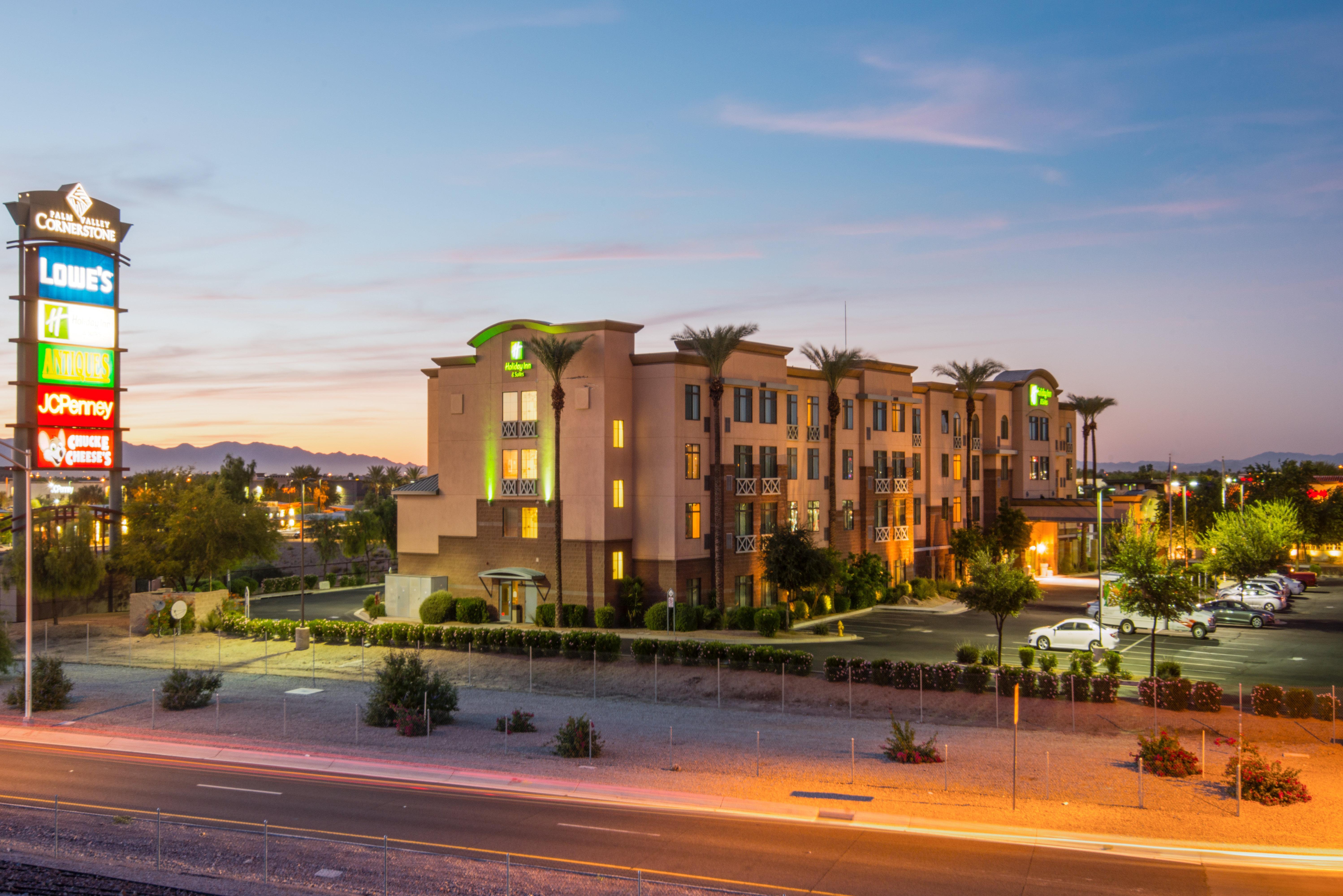 Holiday Inn & Suites Goodyear - West Phoenix Area By Ihg Buitenkant foto