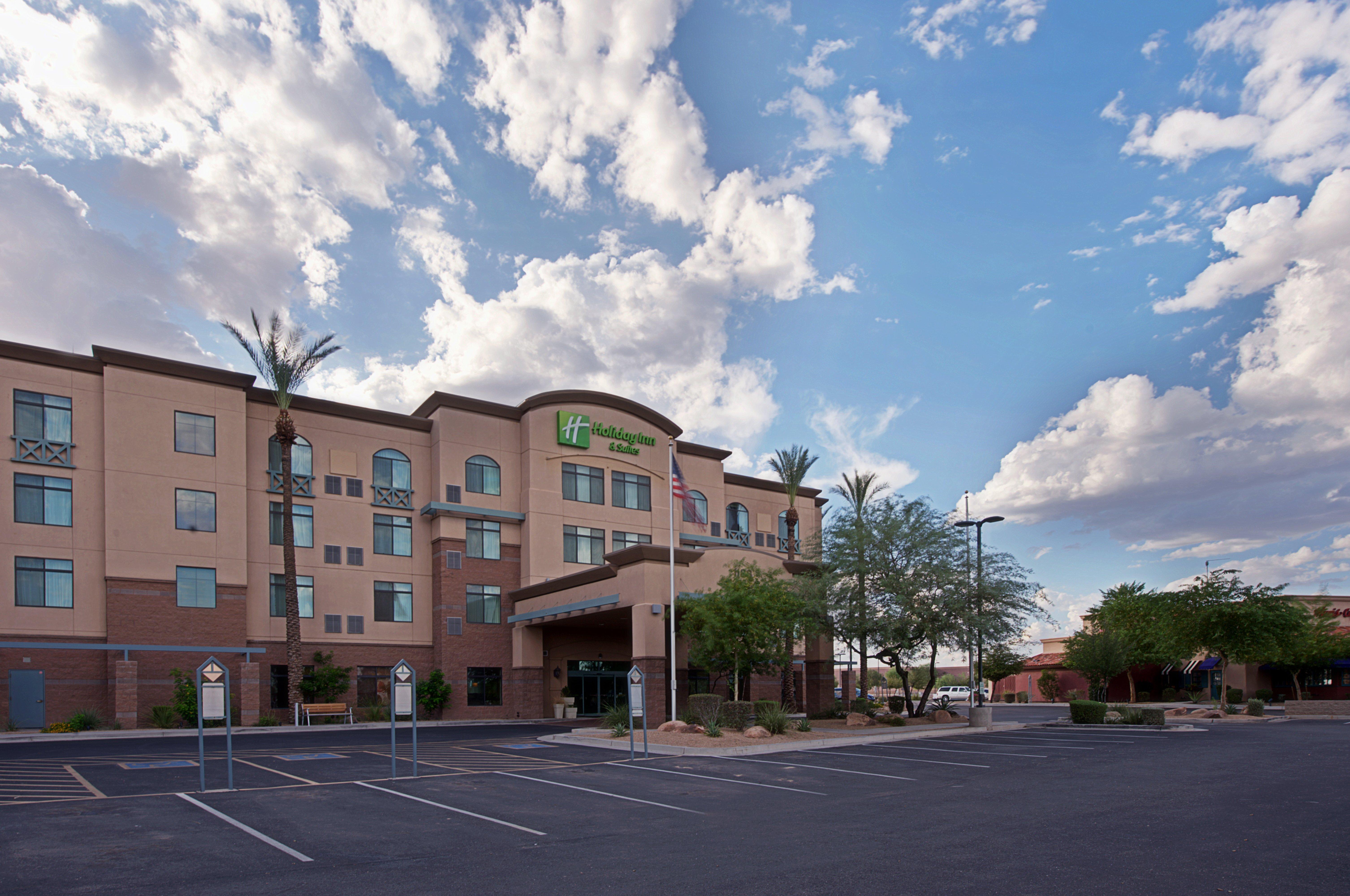 Holiday Inn & Suites Goodyear - West Phoenix Area By Ihg Buitenkant foto