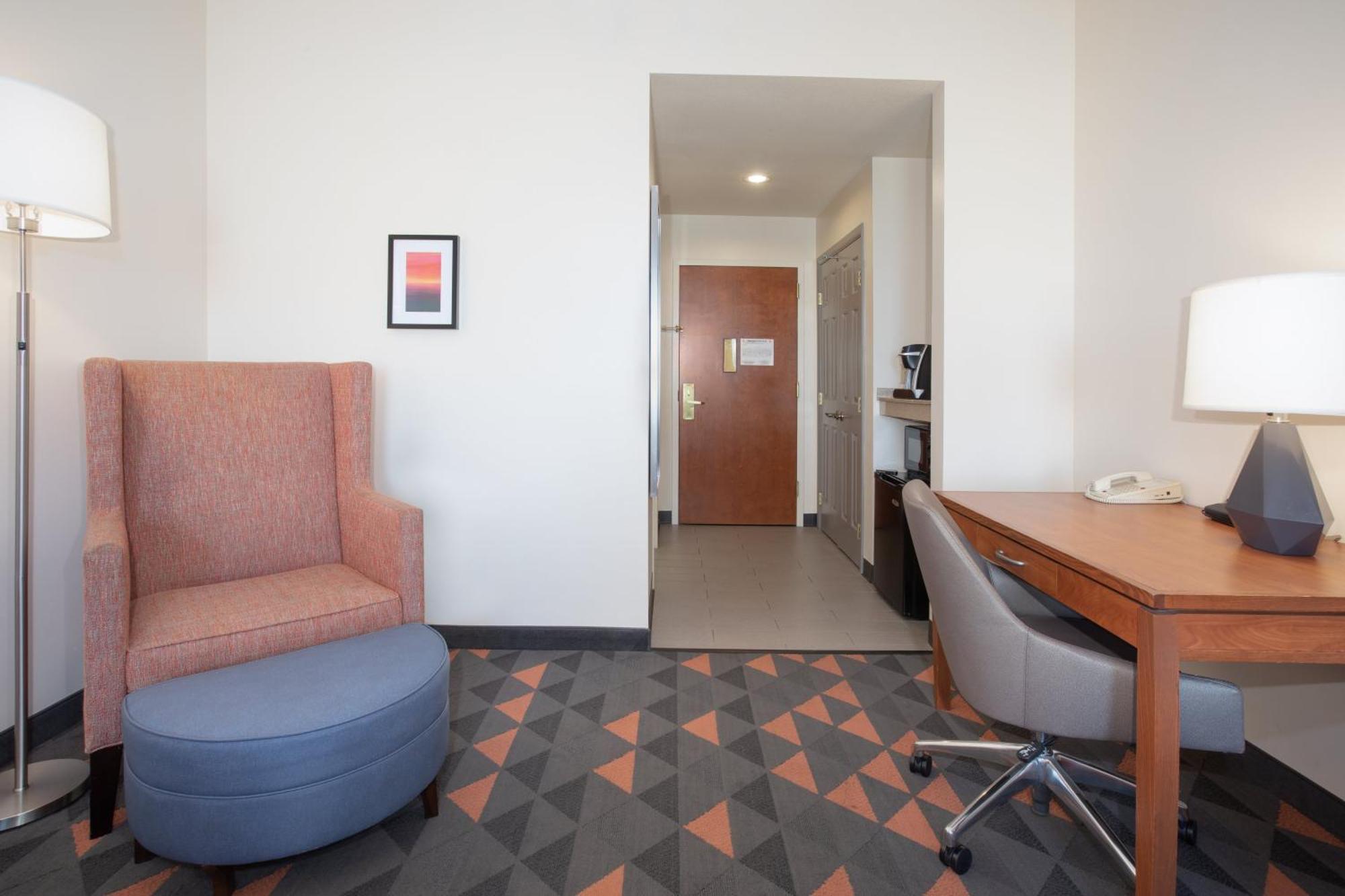 Holiday Inn & Suites Goodyear - West Phoenix Area By Ihg Buitenkant foto
